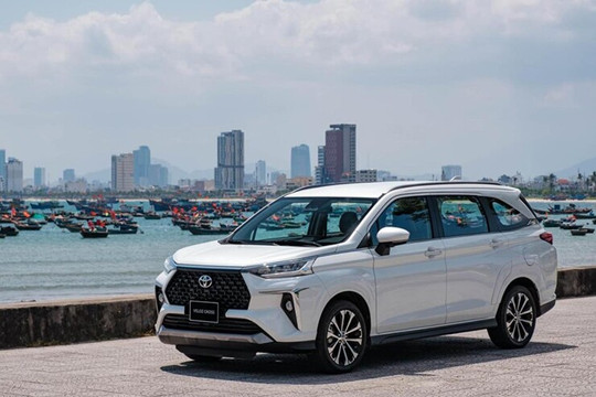 Đánh giá xe Toyota Veloz Cross CVT và CVT Top: Chi tiết giá bán và trang bị tiện nghi mới