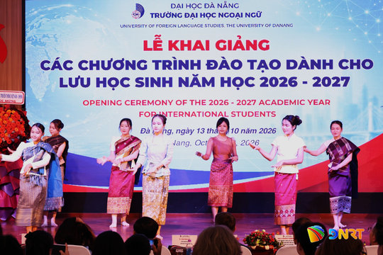 Da Nang university welcomes 100 international students