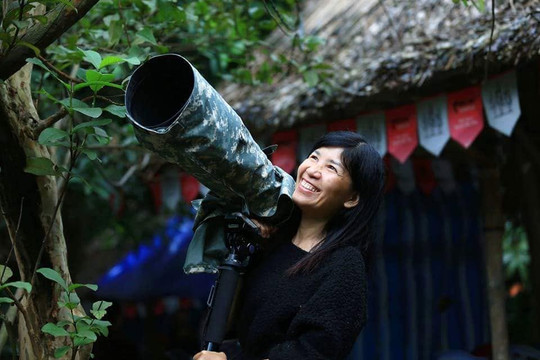 Những bóng hồng mê máy ảnh