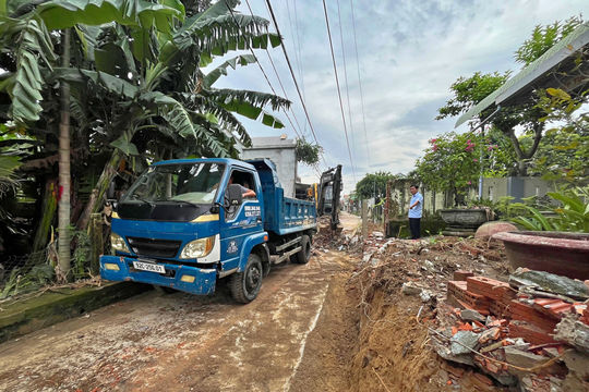Đồng lòng hiến đất mở đường