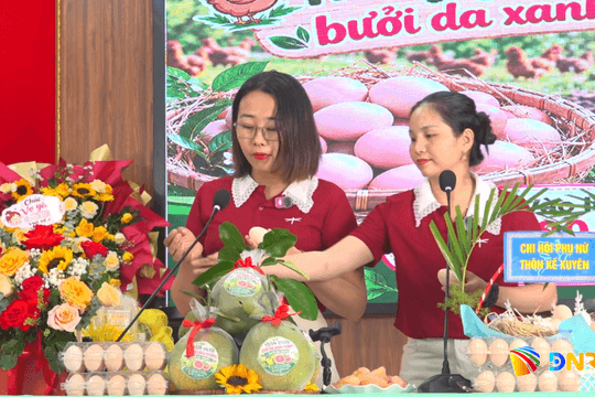 Phụ nữ Thăng Điền livestream giới thiệu, quảng bá 24 sản phẩm