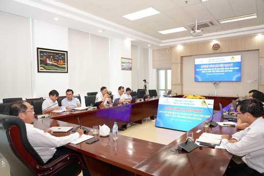 Đảng ủy Công ty Thủy điện Sông Bung làm việc với Ban Chấp hành Công đoàn