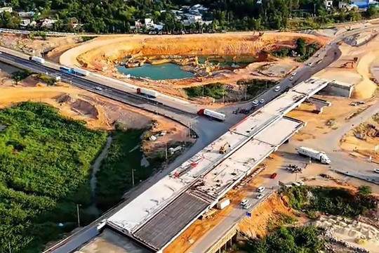 Nút giao quốc lộ 14B với cao tốc Đà Nẵng - Quảng Ngãi: Tăng cường biện pháp giảm ùn tắc giao thông