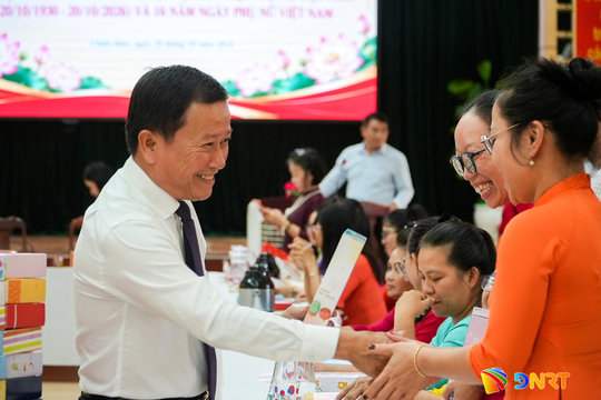 Lãnh đạo xã Chiên Đàn lắng nghe tâm tư của cán bộ nữ
