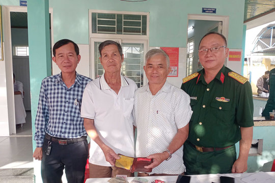 Người đàn ông quê Thăng Điền nhặt được 6,3 triệu đồng trả lại cho người đánh rơi ở xã Thăng Phú
