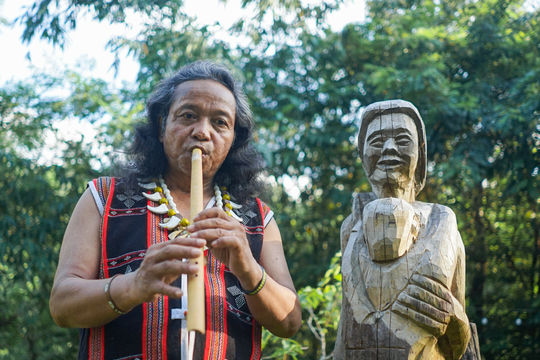 Thanh âm và dáng hình đại ngàn