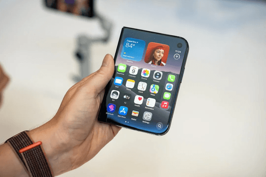 iPhone Duo khan hiếm nguồn cung khiến giá chợ đen chênh 20 triệu đồng tại thị trường Việt
