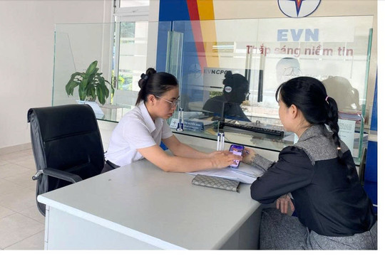 Công ty Điện lực Đà Nẵng đẩy mạnh tuyên truyền App EVN CSKH và tổng đài 1558