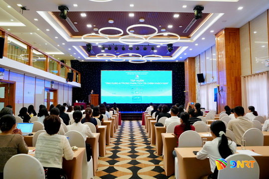 Đà Nẵng tập huấn ứng dụng AI trong phân tích tài chính khách sạn
