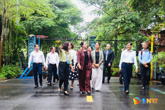 Phó Chủ tịch UBND thành phố Nguyễn Thị Anh Thi khảo sát tại Trường Quốc tế Hội An