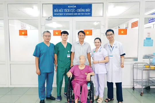 Cứu sống cụ bà 77 tuổi nguy kịch vì uốn ván sau vết dằm tre đâm vào tay