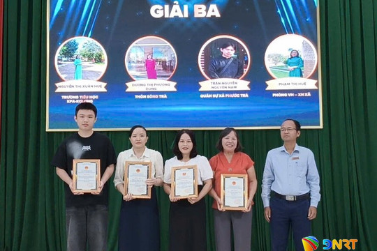 Xã Phước Trà trao giải cuộc thi trực tuyến “Tìm hiểu về cải cách hành chính và chuyển đổi số”