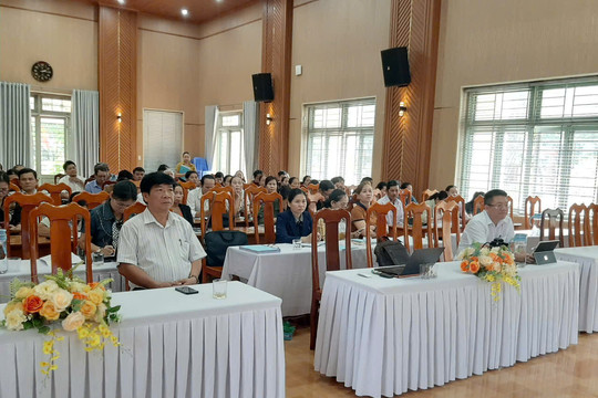 Tuyên truyền pháp luật về người chưa thành niên và quyền tiếp cận thông tin