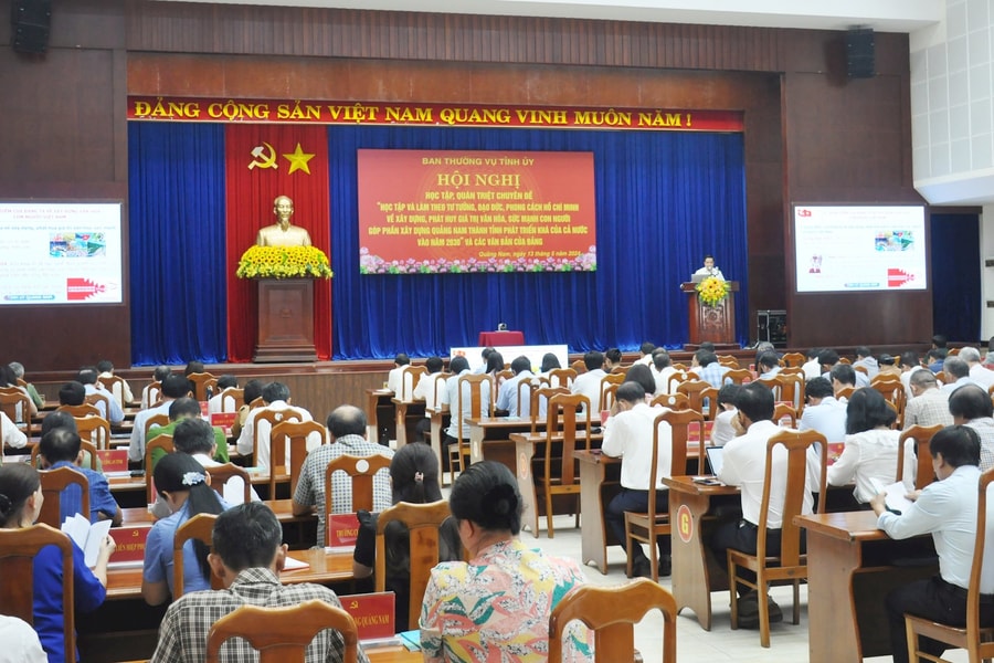 Xây dựng văn hóa công vụ