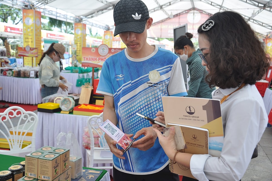 Thí điểm hỗ trợ chuyển đổi số cho khoảng 10.000 tiểu thương