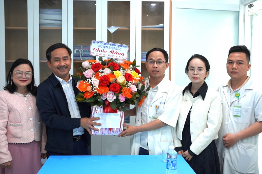 Y tế Hiệp Đức: Đẩy mạnh đầu tư, nâng cao chất lượng chăm sóc sức khỏe người dân