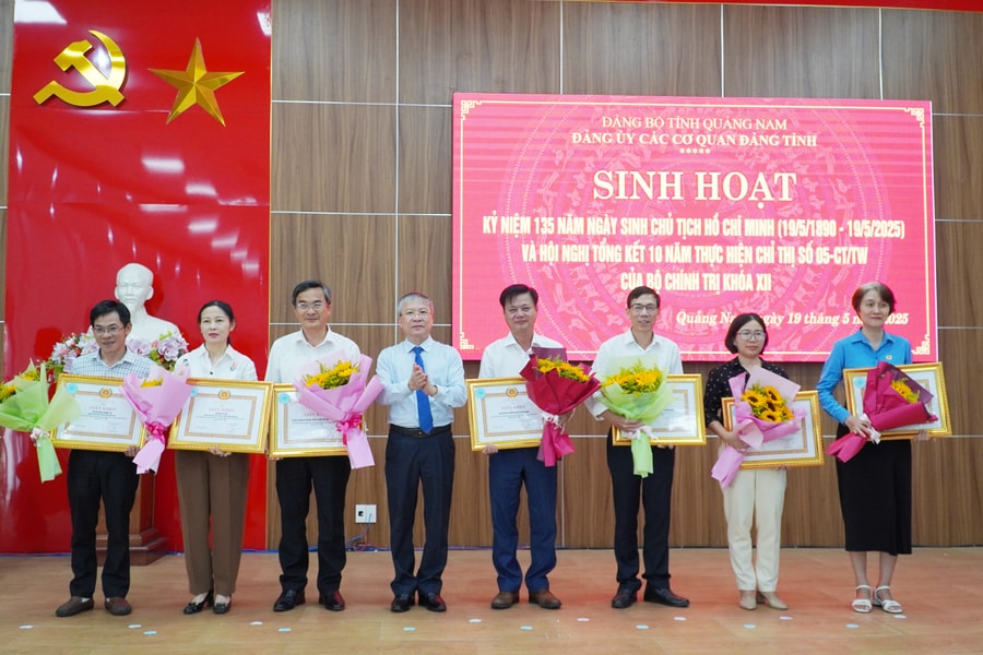 Phó Bí thư Thường trực Tỉnh ủy, Chủ tịch HĐND tỉnh Nguyễn Đức Dũng: “Tuyên truyền đóng vai trò then chốt; nêu gương giữ nguyên tắc cốt lõi”