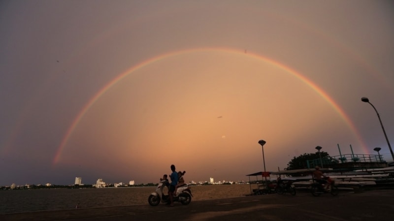 Phía cơn dông