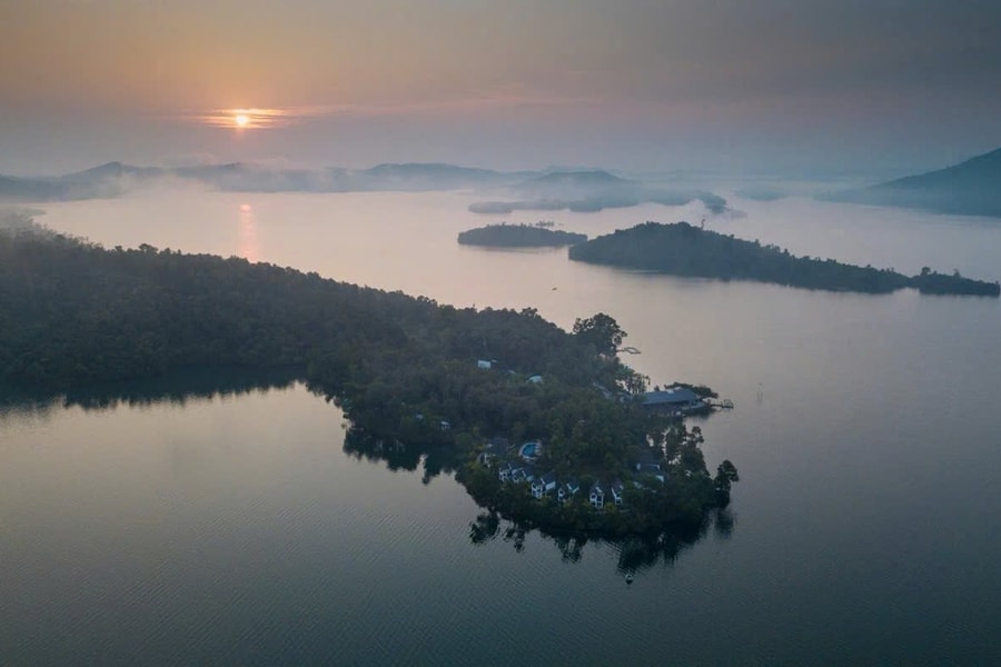 Phu Ninh ecotourism area, a miniature Ha Long Bay in Central Vietnam