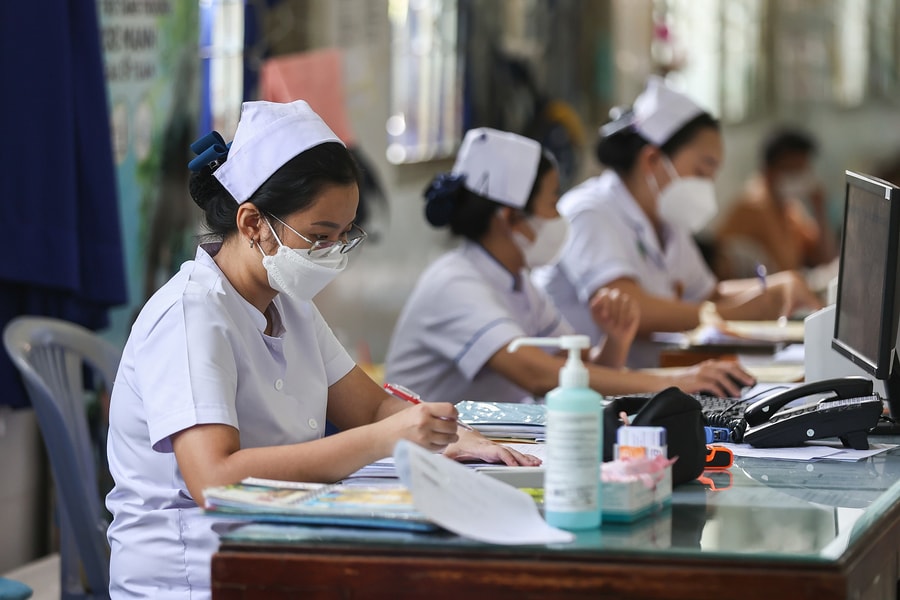 Dự thảo cứu cánh, đề xuất nâng tiền phụ cấp của các y bác sĩ lên gấp 3 lần