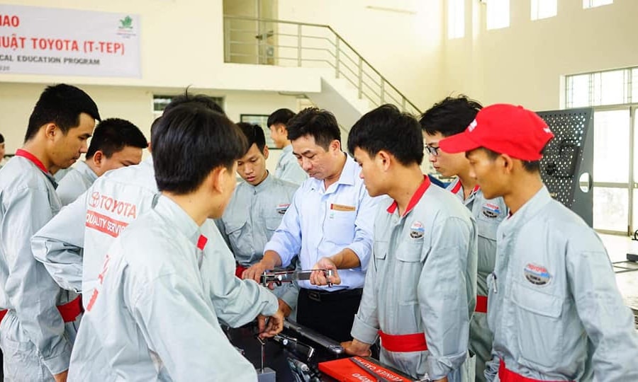 Sáp nhập 2 trường cao đẳng, đổi tên thành Trường Cao đẳng Đà Nẵng