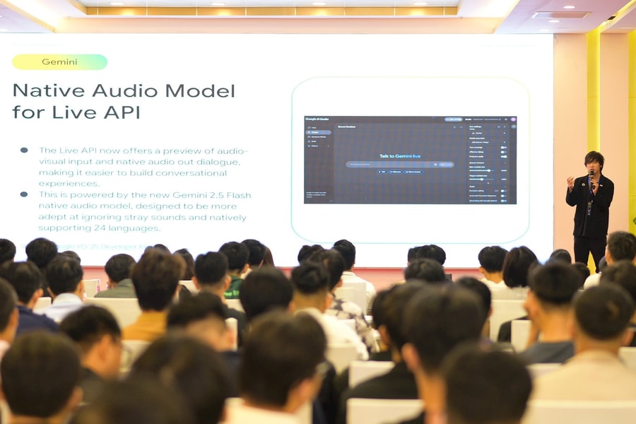 Google I/O Extended MienTrung 2025 attracts around 700 programmers and technology enthusiasts