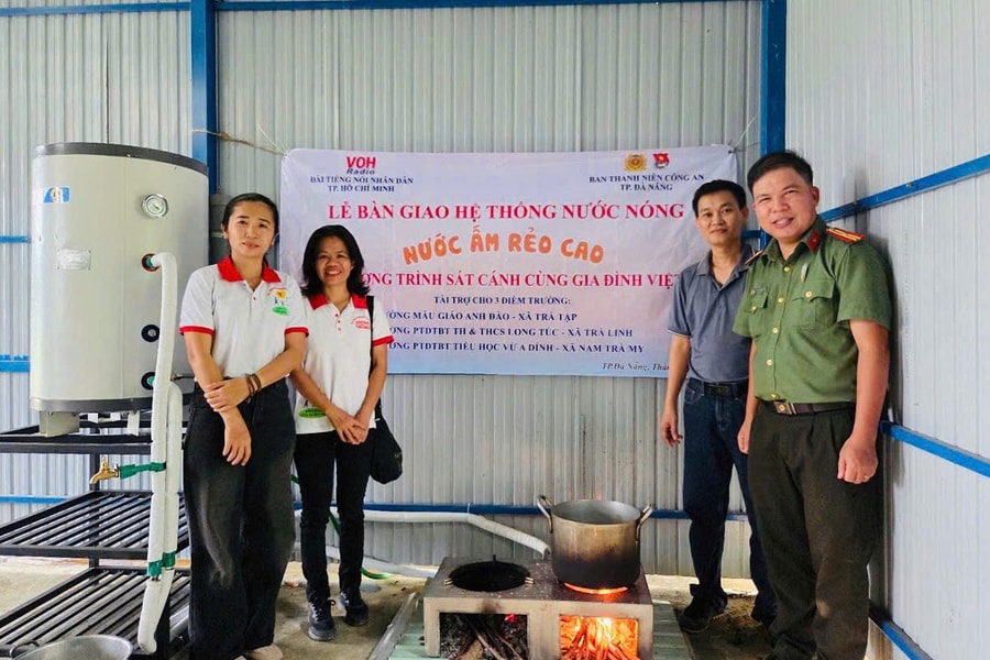 Hỗ trợ hệ thống nước nóng cho điểm trường vùng cao Trà Tập