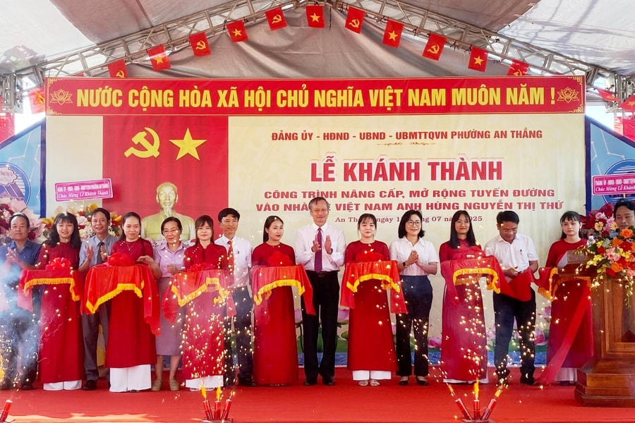 Inauguration of upgraded road leading to Heroic Vietnamese Mother Nguyen Thi Thu’s house