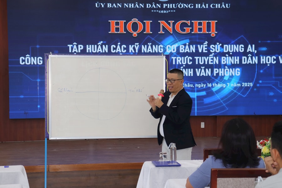 Nâng cao năng lực ứng dụng công nghệ số trong công tác hành chính