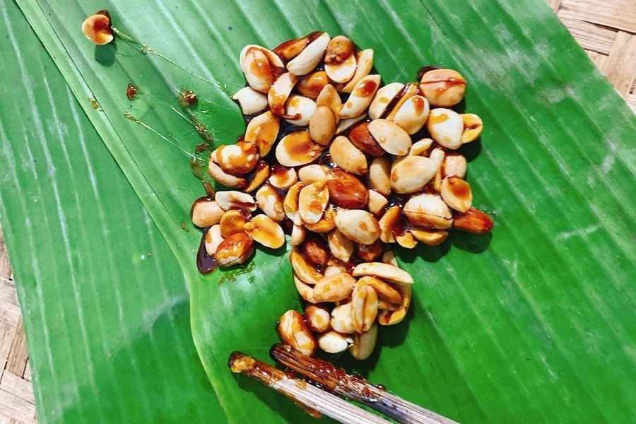 Nhớ kẹo đậu đổ trên bẹ chuối