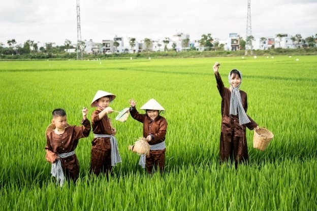 Giữ làng cho mai sau