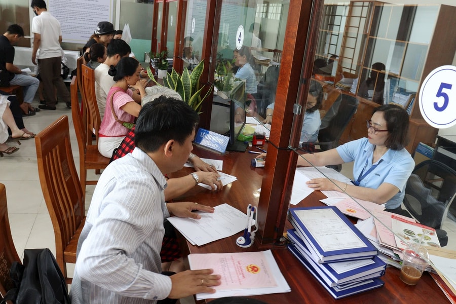 Không bỏ trống bộ phận tiếp nhận hồ sơ đăng ký đất đai