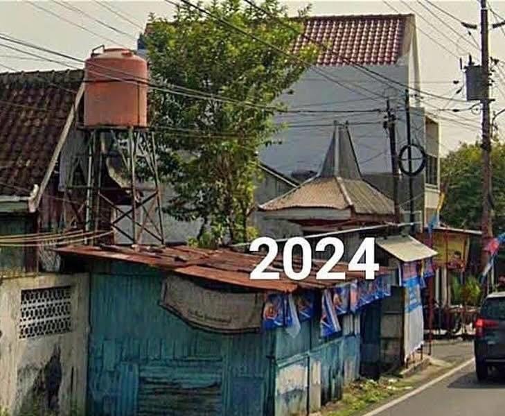 Chúng ta giữa những đám mây