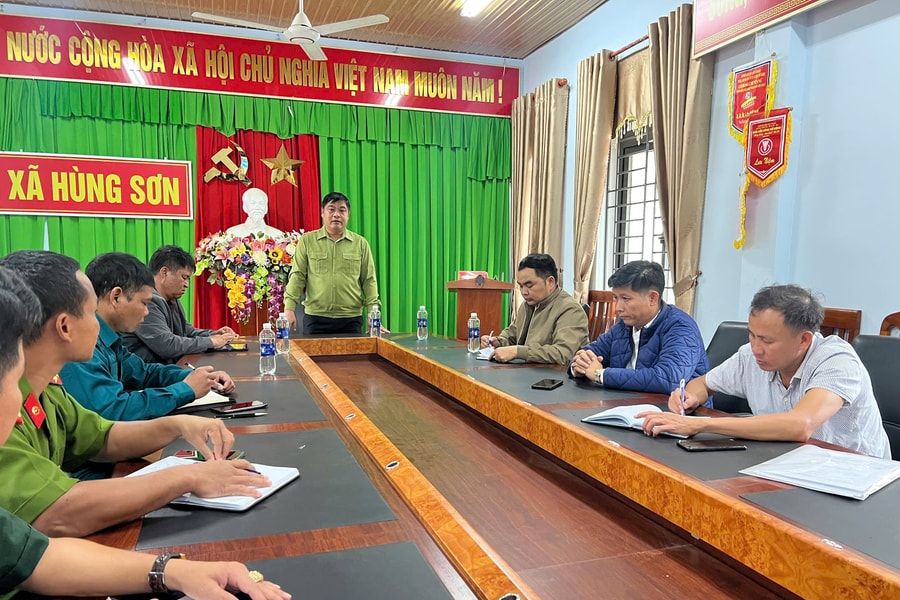 Đà Nẵng hỗ trợ khẩn cấp cho 38 hộ dân xã Hùng Sơn bị sập nhà do gió lốc