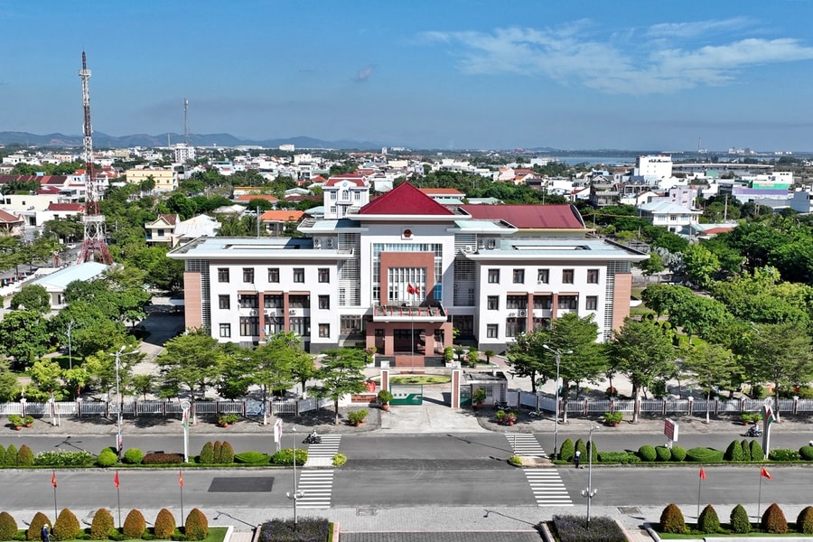 Xây dựng nền hành chính phục vụ