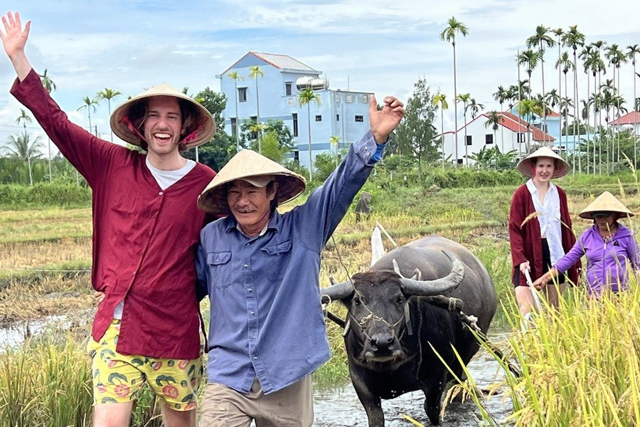 LocalLife.Asia wins top prize at SURF 2025