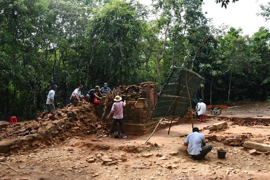 New discoveries found during excavation at My Son Tower Group L