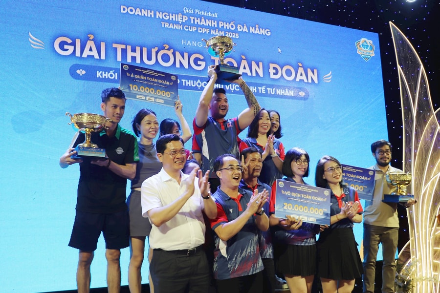Công ty Điện lực Đà Nẵng và Công ty TNHH TM&DV Minh Toàn giành Nhất toàn đoàn Giải Pickleball Doanh nghiệp 2025