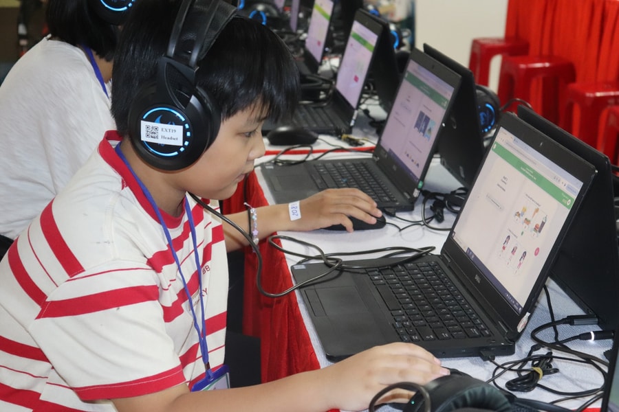 500 children in Da Nang experience English with AI