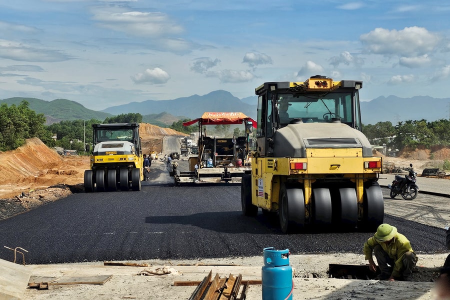 Đẩy mạnh kết nối giao thông