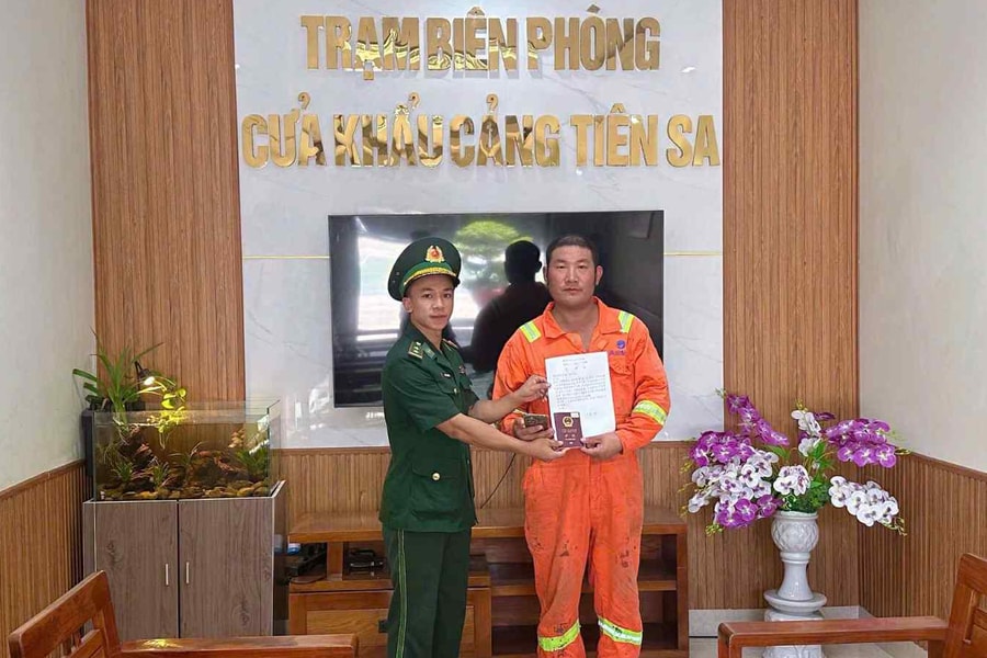 Trao trả tài sản cho thuyền viên người nước ngoài