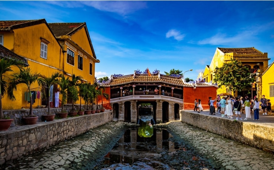 Tháng Tám về Hội An