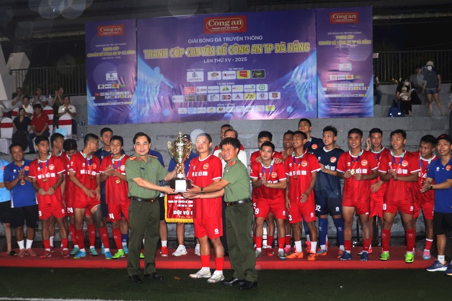 Hiếu Hoa – Quahaco FC vô địch Giải bóng đá truyền thống tranh cúp Chuyên đề Công an thành phố Đà Nẵng