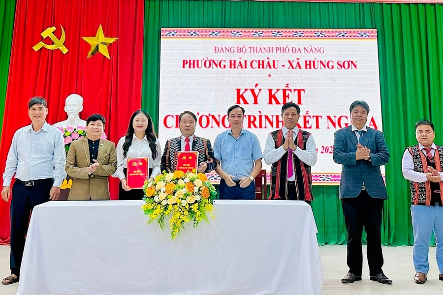 Kết nghĩa để giúp nhau phát triển