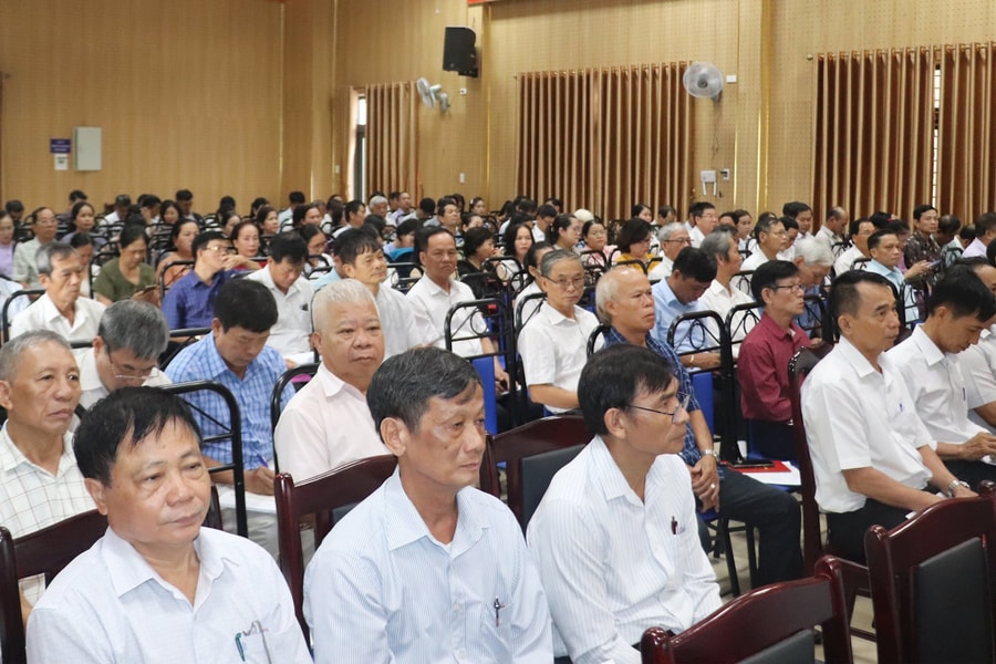 Thông tin thời sự cho hơn 300 cán bộ, đảng viên phường An Khê