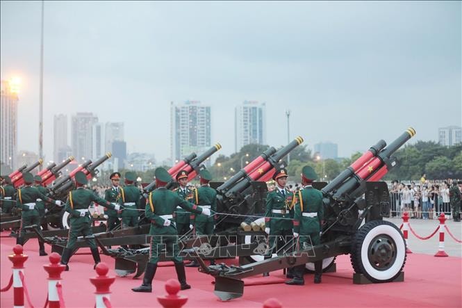 Cận cảnh dàn pháo lễ sẵn sàng tập luyện chuẩn bị cho đại lễ 2/9