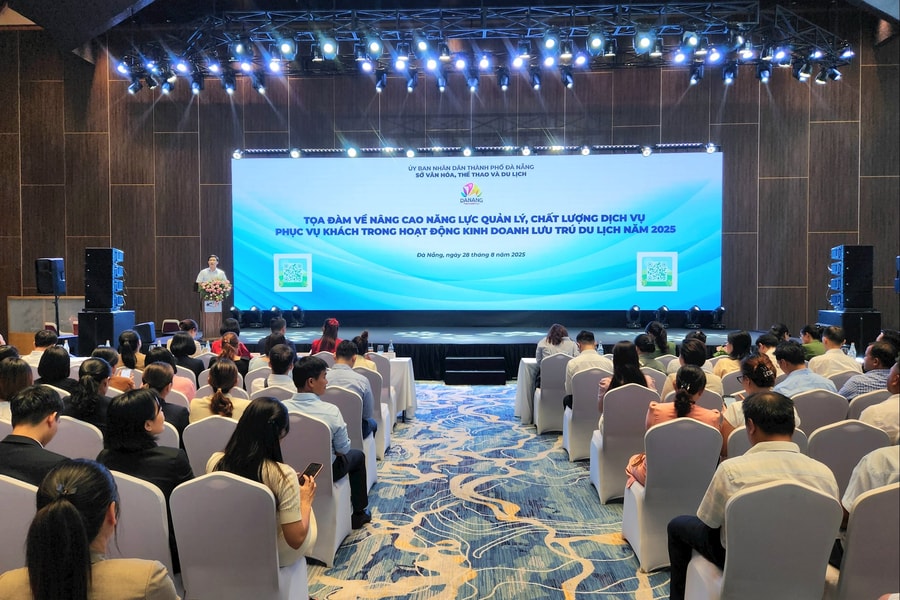 Nâng cao năng lực phục vụ khách trong hoạt động kinh doanh lưu trú du lịch