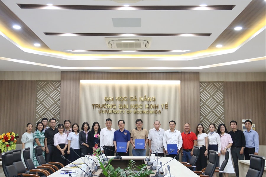 Hợp tác đào tạo nhân lực tài chính số