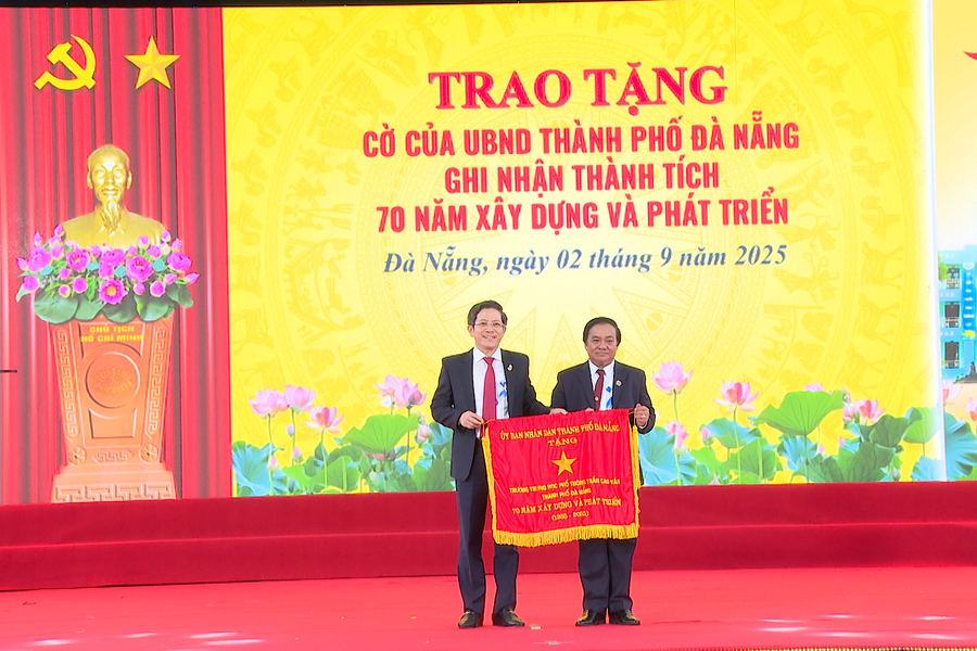 Trường THPT Trần Cao Vân kỷ niệm 70 năm thành lập