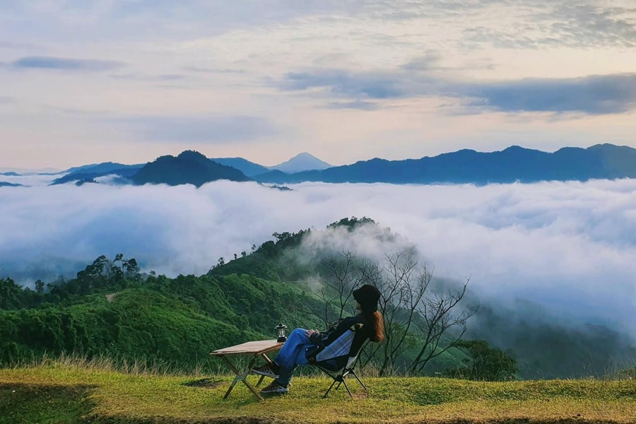 Cloud hunting on Tak Po Peak, Da Nang